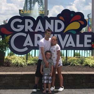 Meet your Posher, Zachary